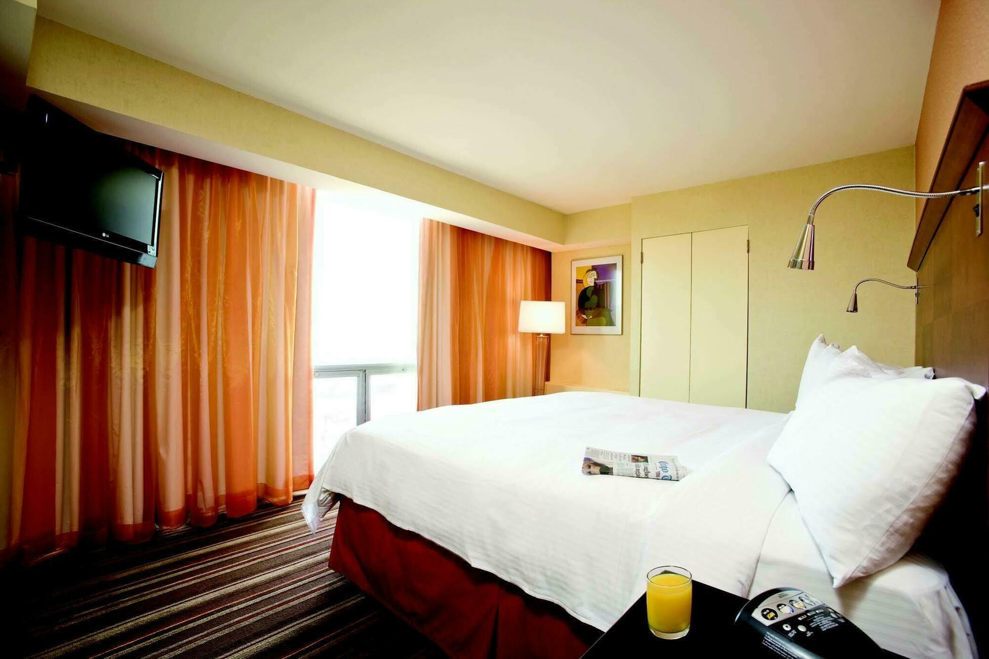 Le Meridien Essex Чикаго Екстериор снимка